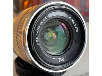 E 18-55mm f/3.5-5.6 OSS
