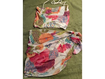 Färgglatt topp och sarong set /strandkläder (M)