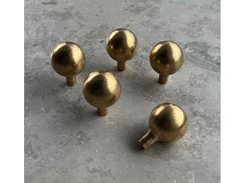 6 stycken – Knopp Boll – Rå Massiv Mässing