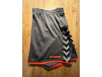Hummel grå träningsshorts, storlek L( unisex)
