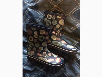 Gummistövlar regnstövlar i vintage rock retro s.. (382295782 Gummistövlar regnstövlar i vintage rock retro s.. (382295782