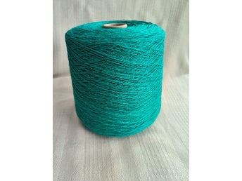 Hampgarn på kon, 100% hampa; ca. 1060 gr. utan kon.