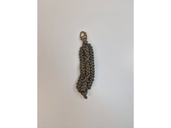 Nyckelring - Paracord Överlevnadsverktyg
