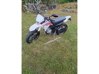 Yamaha XT125X