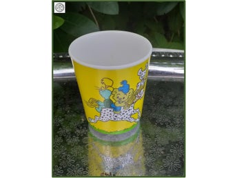 Charmig Bamse mugg från Rätt start melamin Fint skick