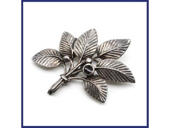 Brosch, 925 silver, lövmotiv (vikt 7,9g)