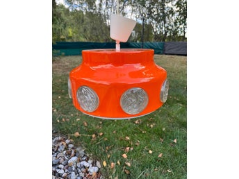 Retro Taklampa i orange med detaljer!