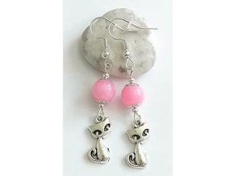 Örhängen med Rosa JADE Naturpärlor & silverfärgade KATTER berlocker Nickelfria