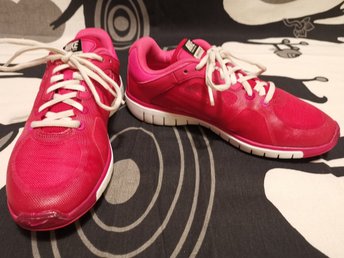 nike training move fit