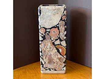 VTG gotländsk fossilsten från Kvarnboden, Lummelunda.