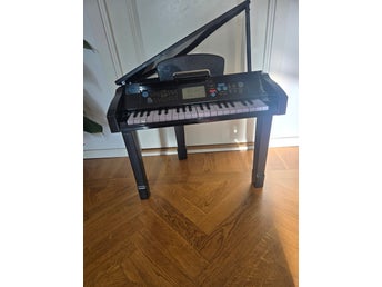 Barnpiano med pall
