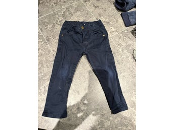 Lindex mörkblå byxor, storlek 86