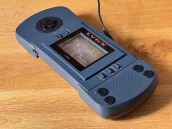 Atari Lynx 1 - Servad med NY glasskärm