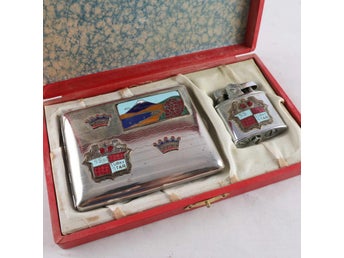 Souvenirset, tändare och cigarettetui, metall med emaljdekor, 40/50-tal Japan