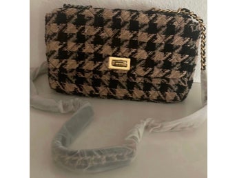 CROSSBODY Väska rutig ASOS