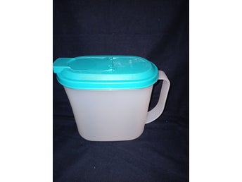 Tupperware modulett grön kanna med lock,1liter