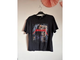 Metallica T-shirt