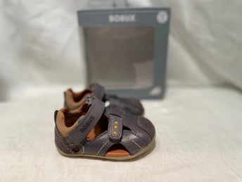 Bobux sandal Chadse grå stl 18 Nu 200kr Ord 499kr