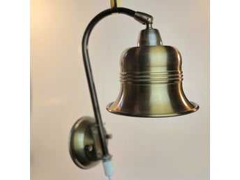 Vägglampa mässing - Dahlquist Johansson - retro - sänglampa