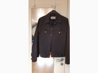 Jeansjacka Acne Studios (391272098) ᐈ Köp på Tradera Jeansjacka Acne Studios (391272098) ᐈ Köp på Tradera