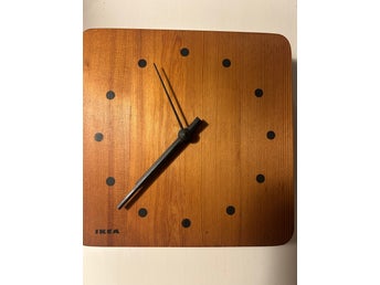 IKEA retro väggklocka i trä