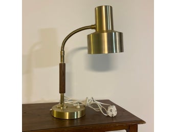 Retro Bordslampa i mässing med trädetalj