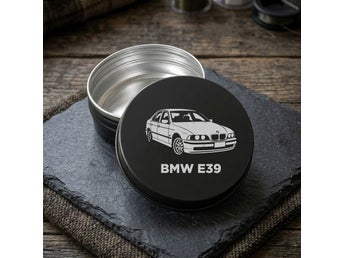 BMW E39 - Stilren Metallburk / Snusdosa i Aluminium - Praktisk Förvaringsdosa