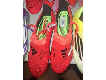 Adidas Predator League Fotbollsskor Röd EUR 44