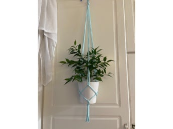 ampel, plant hanger, makrame, ljusblå 13-15 cm