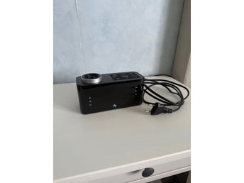 Projektionsklocka med FM-radio