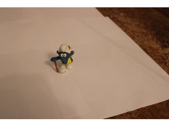 Samlarobjekt, Peyo Bully, Smurf figur so skadad