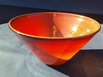 Glasskål av design Benny Motzfeldt, Randsfjord Glas, Signerad.