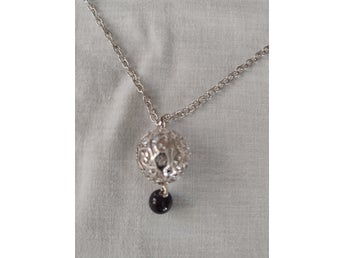 Halsband silverfärgat