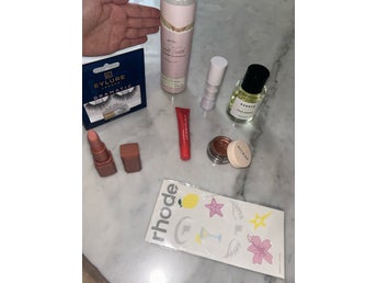 Skönhetskit! Rhode , hickap , Essence mfl