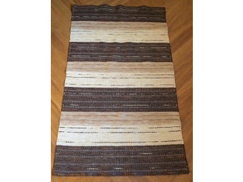 Vintage Tidlös Plastmatta Brun Beige Sober Ca 114 x 70 cm Lättplacerad