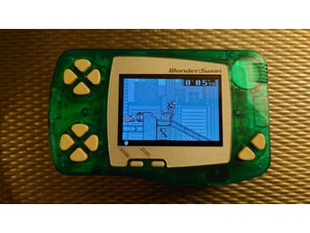 WonderSwan med IPS skärm