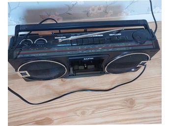 Vintage Sanyo Radiokassettbandspelare M9709L)