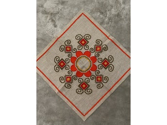 Handbroderad duk 60-tal retro