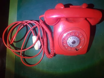 Retro -2 Äldre fasttelefoni telefoner med fingerskiva [1970-1980 tal] televerket