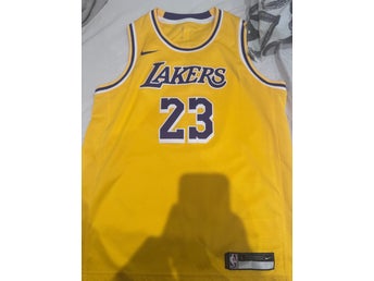 Lebron James tröja Äkta köpt från USA! Bevis finns på bilderna! Kolla alla (: