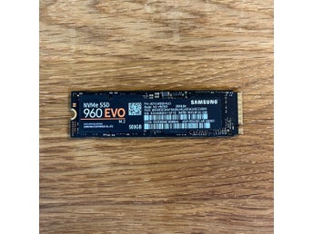 960 EVO NVMe M.2 SSD