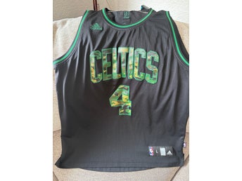 Boston Celtics-camotröja – Isaiah Thomas (#4) – Storlek L