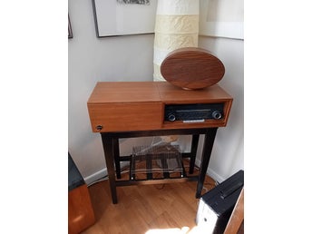 Luxor Tango retro i teak med skivspelare och stativ