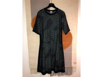 NY MISSONI STICKAD KLÄNNING ULL 44 XL