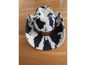 Cowboy-set med hatt och kläder för temafest!