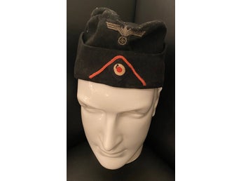 Tidig original Heer Panzer-skråmössa med rosa soutache