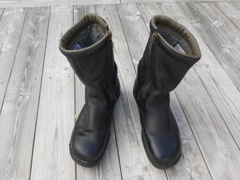 Svarta fodrade fina Arbesko Stålex skinn stövlar kängor boots skor stålhätta 45 Svarta fodrade fina Arbesko Stålex skinn stövlar kängor boots skor stålhätta 45