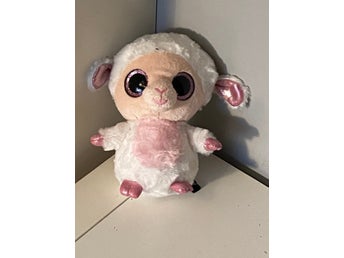 ättesöt mjukisdjur / gosedjur - höjd ca 15 cm - endast 15kr