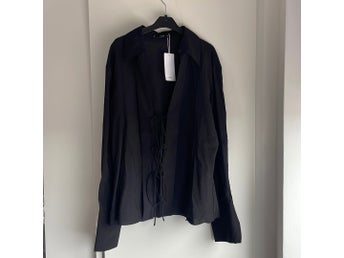 MNG svart blus