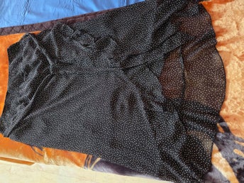 H&M Mama svart kjol